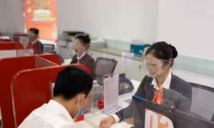 Dư nợ tín dụng tăng mạnh, ngân hàng kích cầu cuối năm