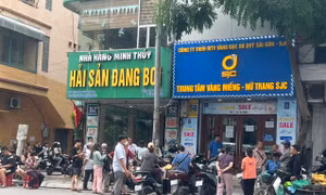 Giá bán vàng tới 'Big 4' và SJC không đổi, SBV khẳng định có đủ nguồn lực để cung ứng