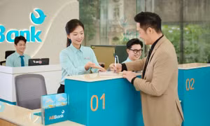 ABBank áp dụng mô hình quầy giao dịch đứng toàn hệ thống, tối ưu trải nghiệm