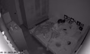 Cộng đồng mạng phẫn nộ, ‘sốc’ vụ bé sơ sinh nghi bị bảo mẫu bạo hành