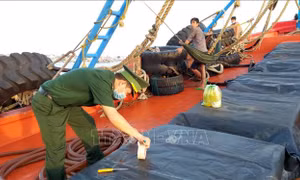 Buôn lậu xăng dầu, vàng, ngoại tệ ngày càng ‘nóng’