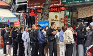  Giá vàng trong nước tăng tới 84%, người dân đổ xô đi mua vàng do tâm lý ‘FOMO’ 