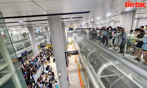 Từ ngày 14/2, người dân được thanh toán bằng thẻ nội địa trên tuyến Metro 
