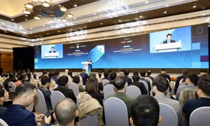 Đẩy nhanh lộ trình ‘nâng hạng’ QR chuyển tiền lên QR thanh toán 