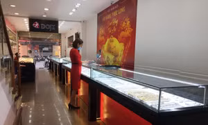 Giá vàng sát mốc 46 triệu đồng/lượng, cao nhất trong 7 năm