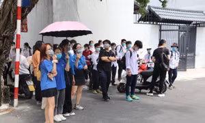 Chiều 7/7, thí sinh làm bài thi môn Toán kỳ thi tốt nghiệp THPT năm 2021