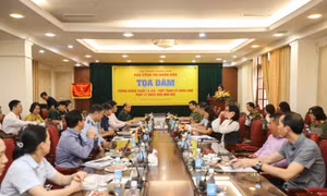 Ngăn thuốc lá lậu: Siết chế tài khâu bán lẻ, đề xuất tăng nặng mức xử phạt 