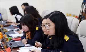 Người nộp thuế vẫn băn khoăn với quy định tạm hoãn xuất cảnh