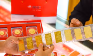 Vàng SJC tăng giảm 'thất thường'