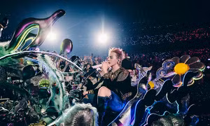 Vì sao concert G-DRAGON khiến cả fan lẫn non-fan đều muốn 'chen hàng' săn vé?
