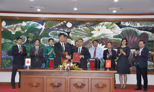 Ký 3 thỏa thuận vay có tổng trị giá lên tới gần 61 tỷ Yên 