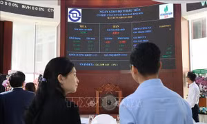 VN-Index tăng gần 50 điểm, tiến sát 1.700 điểm