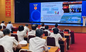 Thu từ sản xuất kinh doanh là động lực chính