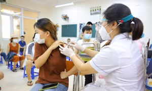 Miễn thuế nhập khẩu lô hàng 20 triệu liều vaccine Vero Cell