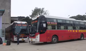 Lao đao vì giá xăng, dầu tăng kỷ lục
