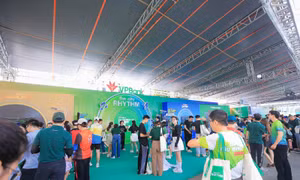 Sôi động Hộp âm nhạc khổng lồ VPBank Ho Chi Minh City Music Half Marathon 2026