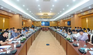  ‘Thúc’ cho vay tiêu dùng để kích cầu sức mua 
