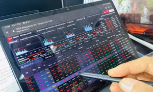 VN-Index giảm nhanh về vùng hỗ trợ ngắn hạn quanh 1.510 - 1515 điểm