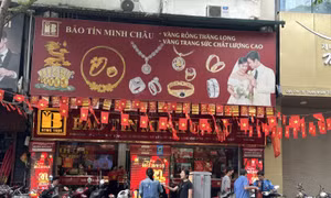 Chuyên gia phân tích về tình trạng giá vàng trong nước vẫn cao hơn giá vàng thế giới trên 19 triệu đồng/lượng