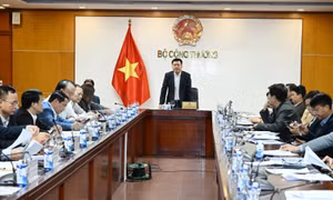 Bộ trưởng Bộ Công Thương: Không thể đứt gãy nguồn cung xăng dầu, dù là cục bộ 