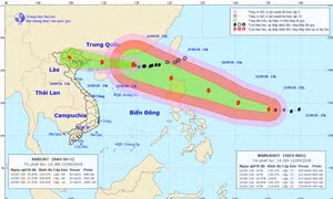Siêu bão Mangkhut mạnh cấp 17 chuyển hướng về Bắc Biển Đông