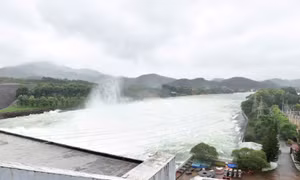 Hồ thuỷ điện Thác Bà bảo đảm an toàn, lưu lượng nước về nhiều hồ đã giảm