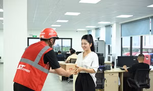 J&T Express: 8 năm lấy trải nghiệm khách hàng làm trọng tâm phát triển