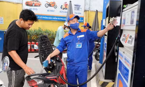Xăng giảm giá từ chiều 5/9, về mốc dưới 20.000 đồng/lít