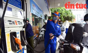 Xăng giảm giá hơn 400 đồng/lít từ chiều 9/7