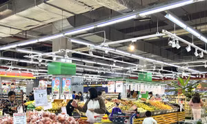 Doanh nghiệp bán lẻ tung nhiều khuyến mại dịp Tết, giảm giá gần 50%