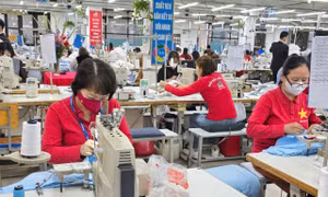Doanh nghiệp ra quân sản xuất đầu năm với khí thế mới 