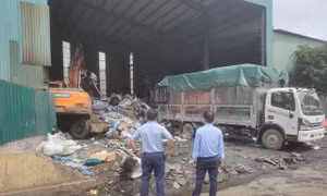 Tiêu hủy gần 76.000 hộp bột rau, trị giá khoảng 2,66 tỷ đồng