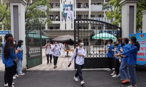 Thí sinh hoàn thành hai bài thi tổ hợp, đề thi có tính phân loại cao