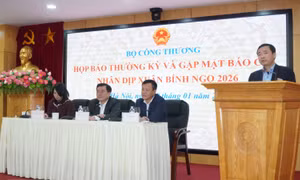 Bộ Công Thương thông tin về mỏ dầu phát hiện tại ngoài khơi Việt Nam 