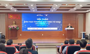 Phát triển nguồn nhân lực thương mại điện tử ngay từ trường học