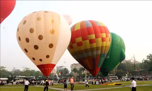 Hàng nghìn người trải nghiệm Lễ hội khinh khí cầu quốc tế Tuyên Quang