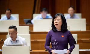 Bộ Y tế đang xây dựng cơ chế hoàn trả tiền cho người dân tự mua thuốc theo bảo hiểm