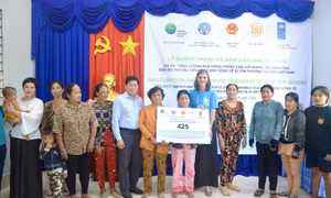 425 hộ gia đình dễ bị tổn thương tại Cà Mau nhận nhà an toàn