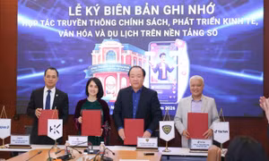 Trưng bày, livestream 'sức sống hàng Việt' trên phố Tràng Tiền