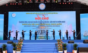 Khai mạc Hội chợ Thương mại và Du lịch quốc tế Việt – Trung