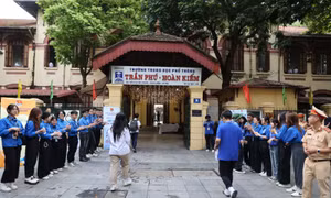 Các điểm thi đều chuẩn bị chu đáo cho môn thi đầu tiên - Ngữ Văn