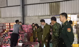 Thu giữ hơn 1 tấn bánh kẹo không rõ nguồn gốc tại Lào Cai