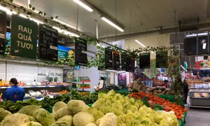 Nhiều doanh nghiệp phân phối hàng hóa 'méo mặt' vì dịch COVID-19