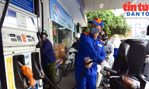 Giá xăng E5RON92 và dầu diesel tăng từ 15 giờ ngày 30/7