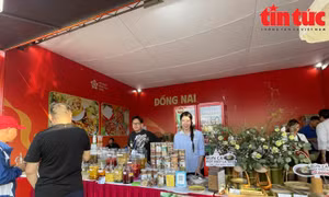 Hội chợ Mùa Thu 2025 quy tụ đủ món ngon 3 miền