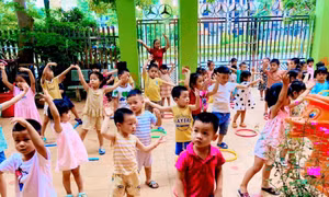 Một số nơi ở Lào Cai hoàn thành thí điểm phổ cập giáo dục mầm non trẻ 4 tuổi 