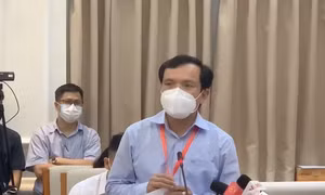 Để đánh giá về đề thi, hãy chờ khi có kết quả