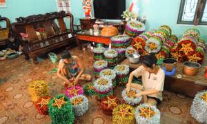 Rộn ràng Tết Trung thu ở 'làng đèn ông sao' lớn nhất miền Bắc