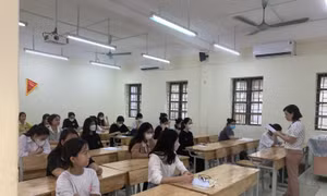 Sáng 10/6: Thí sinh thi vào lớp 10 Hà Nội thi môn Ngữ văn