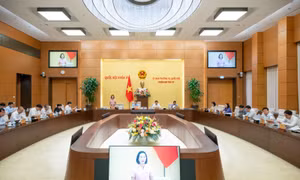 Bảo đảm người dân được tham gia bảo hiểm y tế theo nhóm đối tượng phù hợp 